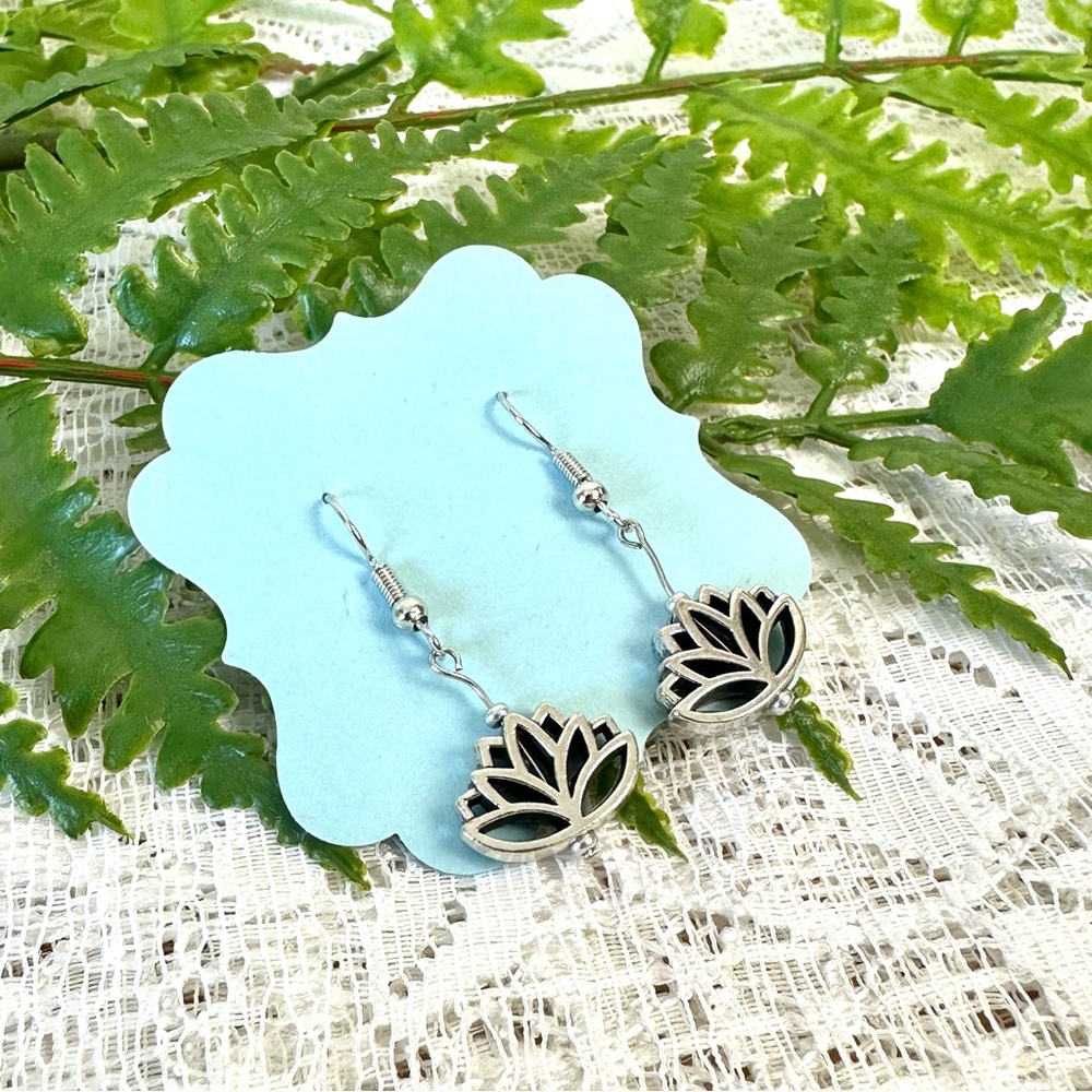 *FreeAddon Silver Tone Lotus Flower Dangly Earrings